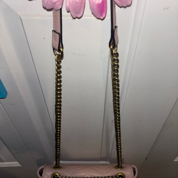 Gucci Pink and Gold Crossbody Bag with Quilted Design - Picture 8 of 17